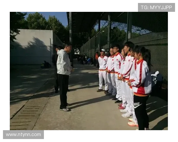 成都网球队包夹战术创新探索与实践分析全景报告