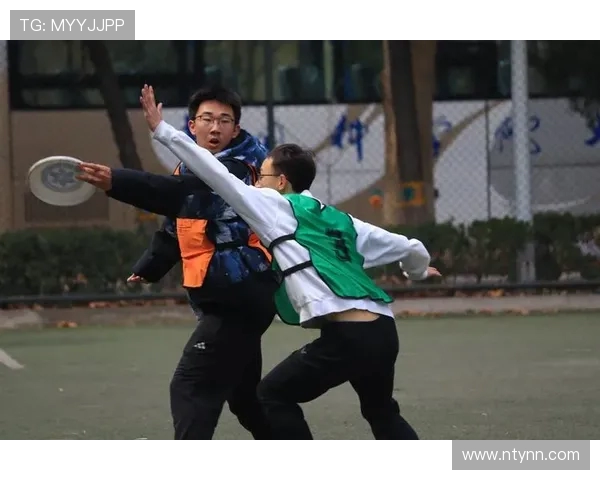 武汉飞盘队与成都飞盘队赛后分析力量对比与战术探讨