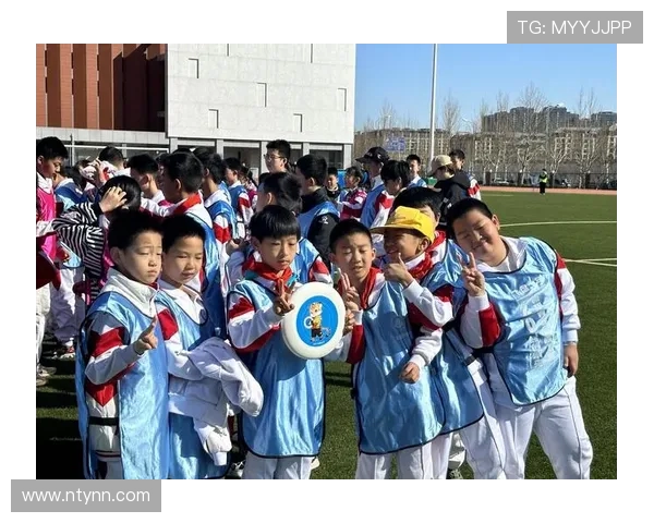 深圳飞盘队在极限运动嘉年华中的精彩表现与技术分析