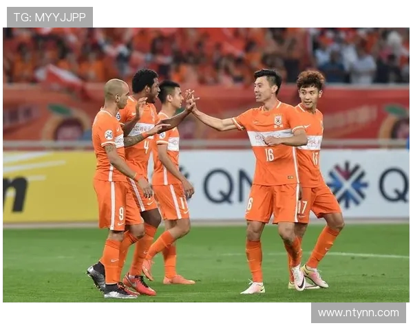 亚泰与鲁能历史交锋回顾及战绩分析详解